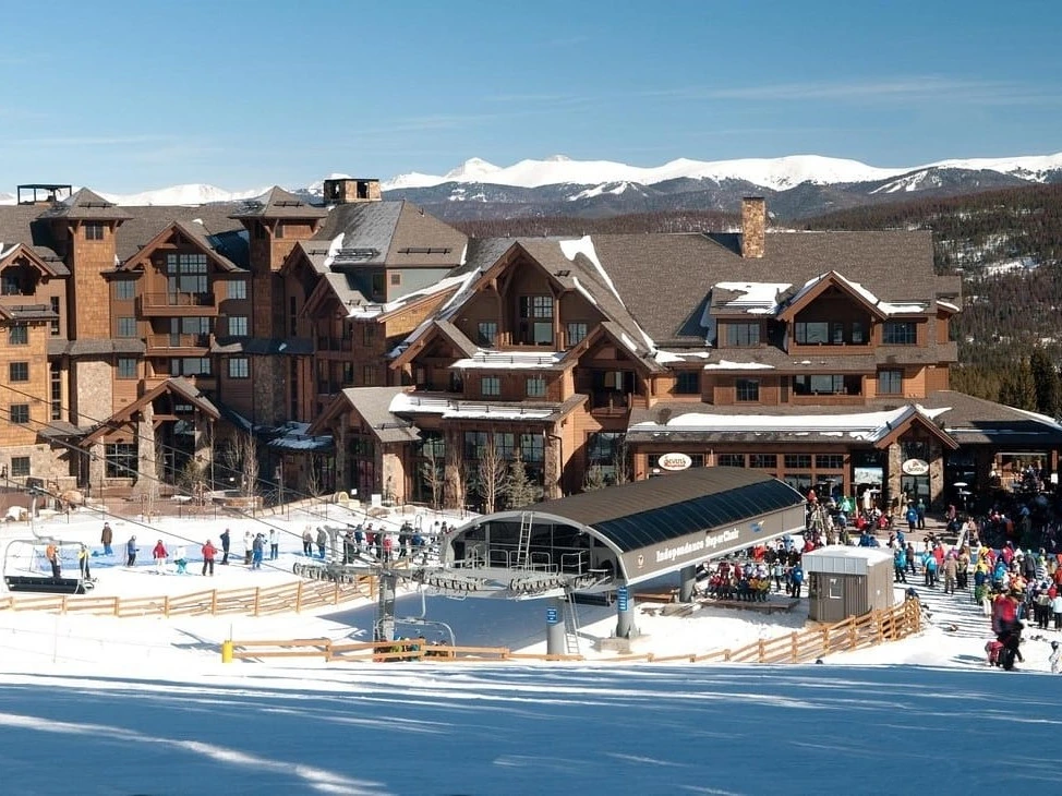 Grand Lodge on Peak 7
