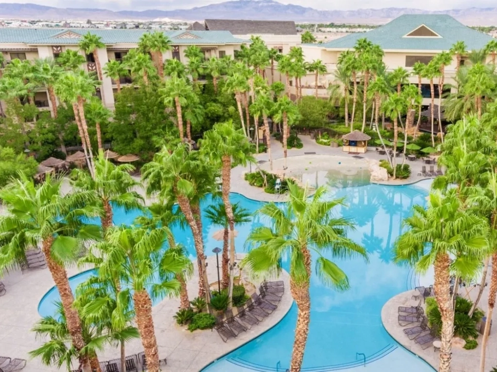 Tahiti Village Pool