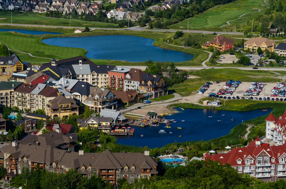 Best Places to Visit in April: Collingwood