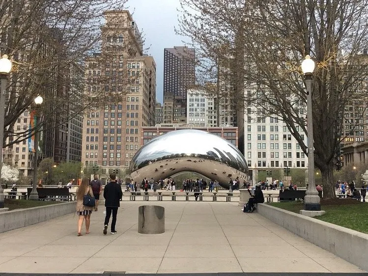 Visit the Cloud Gate in Chicago with Kids