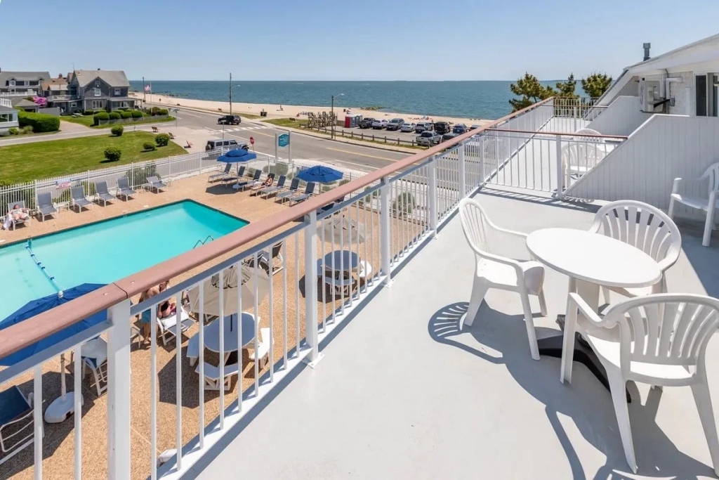 Innseason Resorts Captains Quarters Pool for Cape Cod Vacations