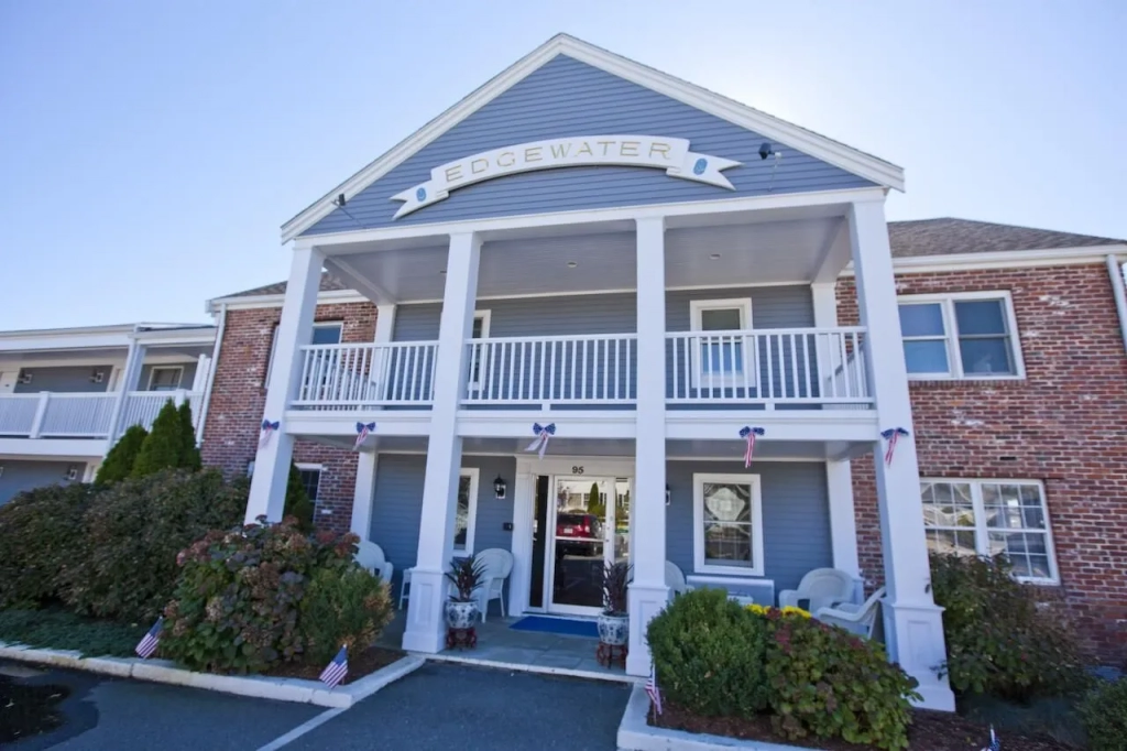Vacation Rentals in Cape Cod MA: Edgewater Beach Resort